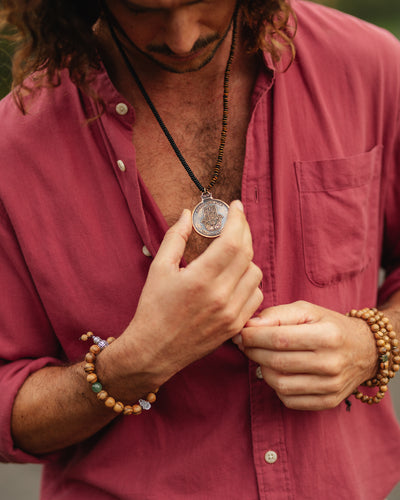 How to Choose the Best Crystal Necklace for Men